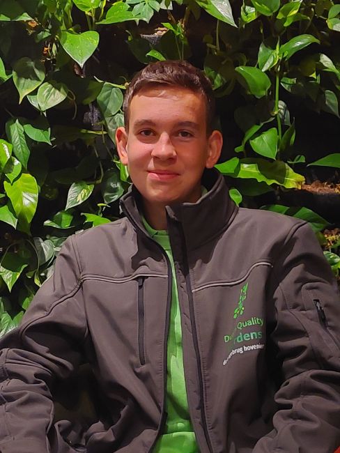 thijn assistent hovenier dutch quality gardens de lingebrug hoveniers