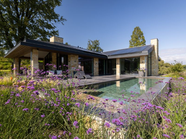 tuin aan laten leggen door dutch quality gardens