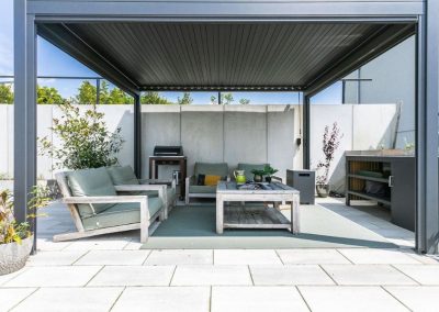 moderne, minimalistische tuin passend in het landschap dutch quality gardens hans linders (3)