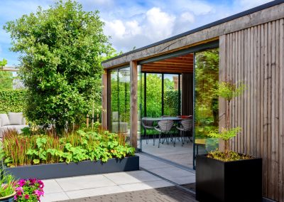 stijlvolle nieuwbouwtuin met doordacht tuinontwerp door dutch quality gardens visio vireo tuinen (2)