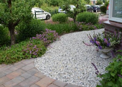 voortuin met ronde vormen dutch quality gardens mocking hoveniers (2)